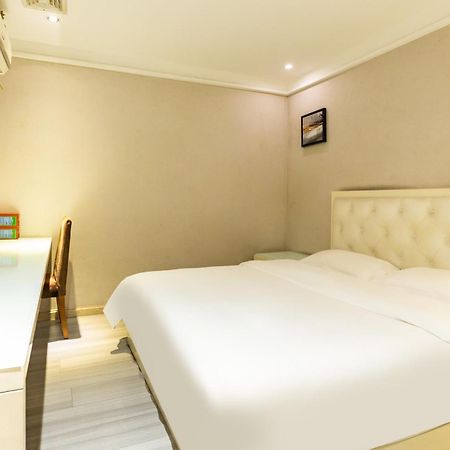 Kaiserdom Hotel Baiyun Airport-24-Hour Airport-Free Shuttle Bus Cantão Exterior foto
