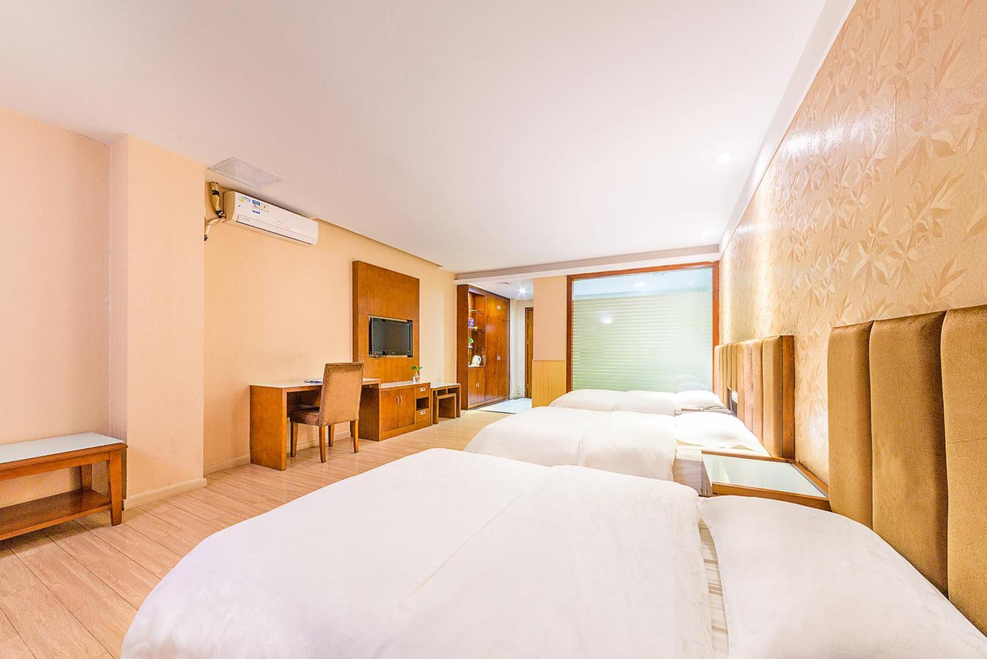 Kaiserdom Hotel Baiyun Airport-24-Hour Airport-Free Shuttle Bus Cantão Exterior foto