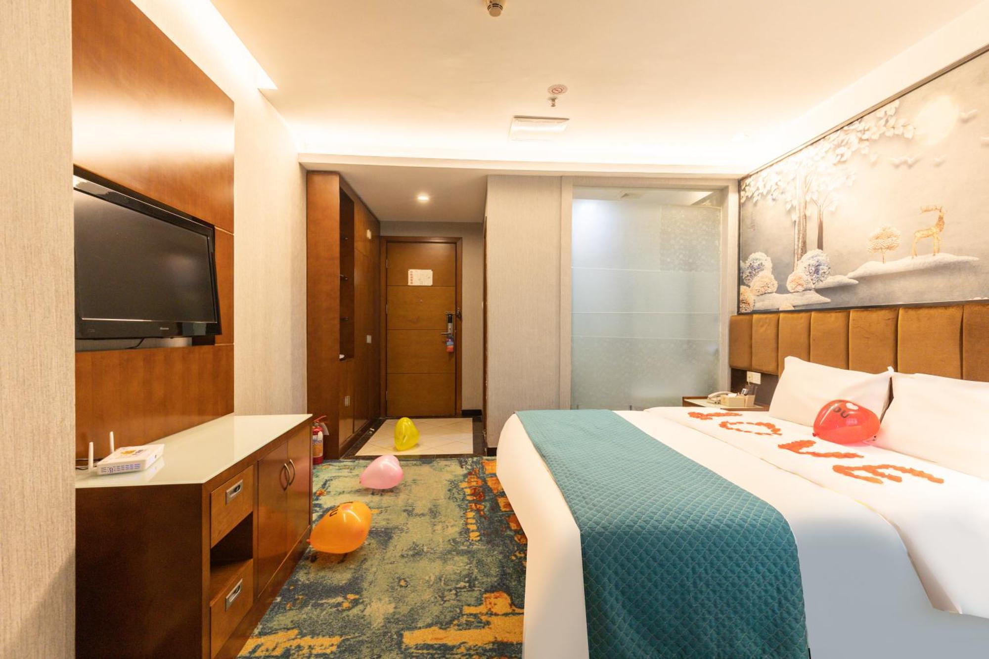 Kaiserdom Hotel Baiyun Airport-24-Hour Airport-Free Shuttle Bus Cantão Exterior foto