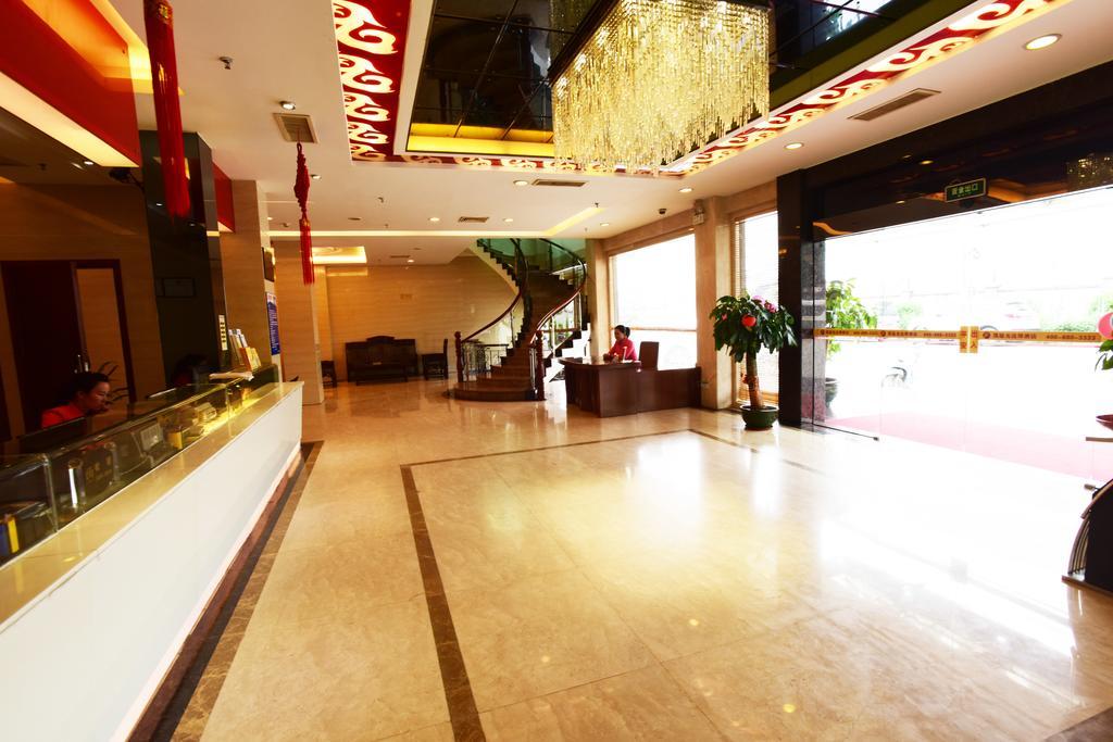 Kaiserdom Hotel Baiyun Airport-24-Hour Airport-Free Shuttle Bus Cantão Exterior foto