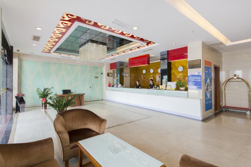 Kaiserdom Hotel Baiyun Airport-24-Hour Airport-Free Shuttle Bus Cantão Exterior foto